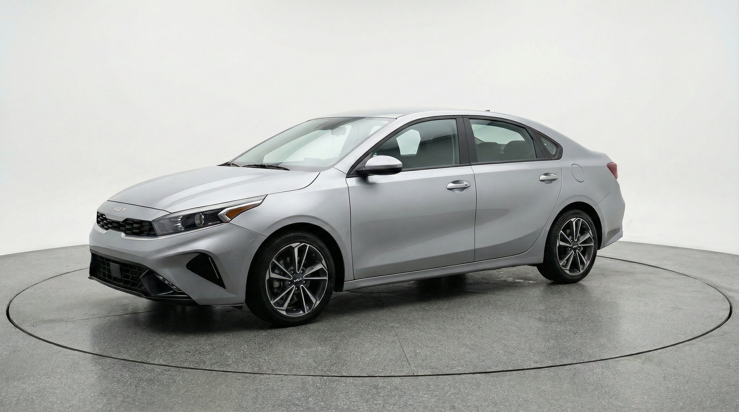 Thumbnail: 2024 Kia Forte - 3