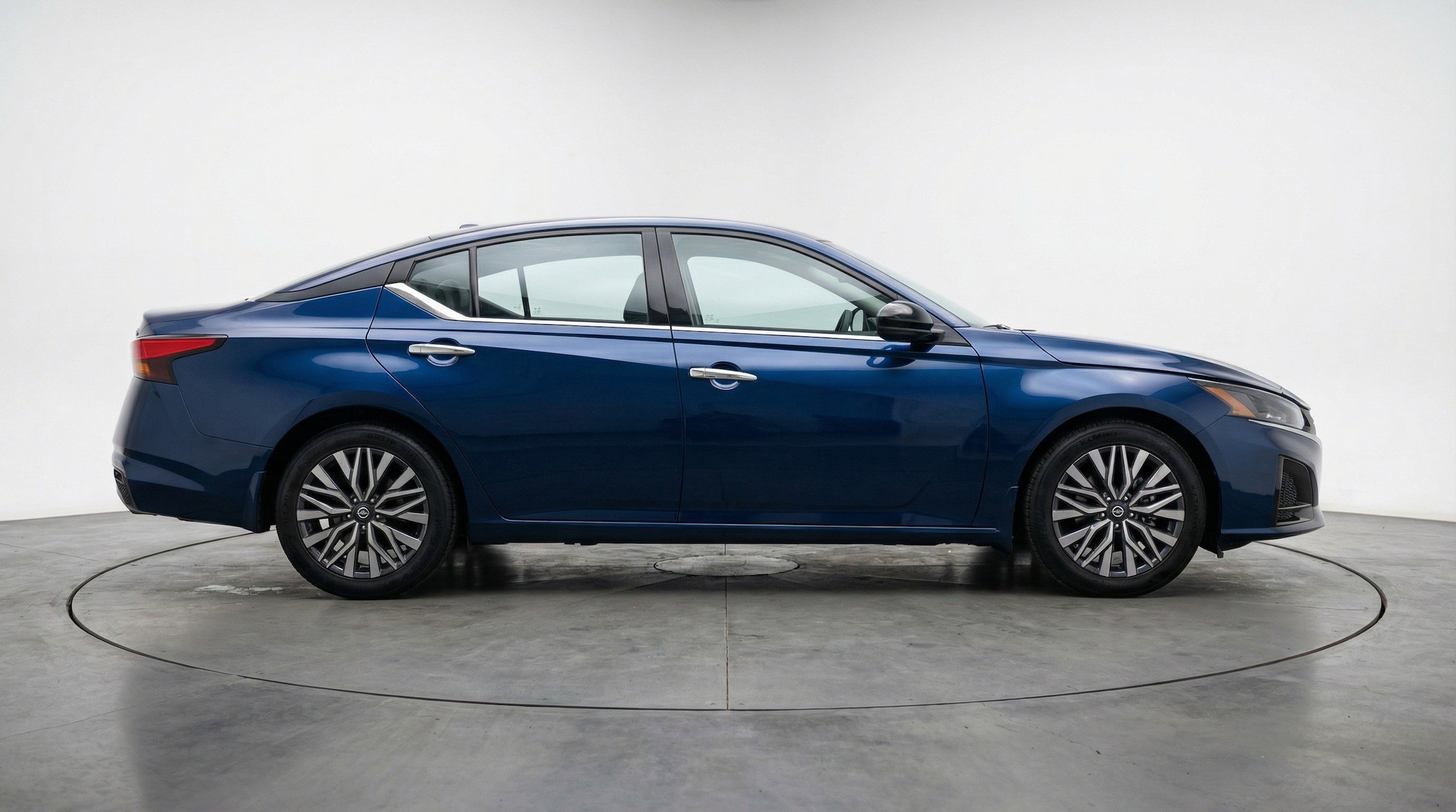 Thumbnail: 2025 Nissan Altima - 11