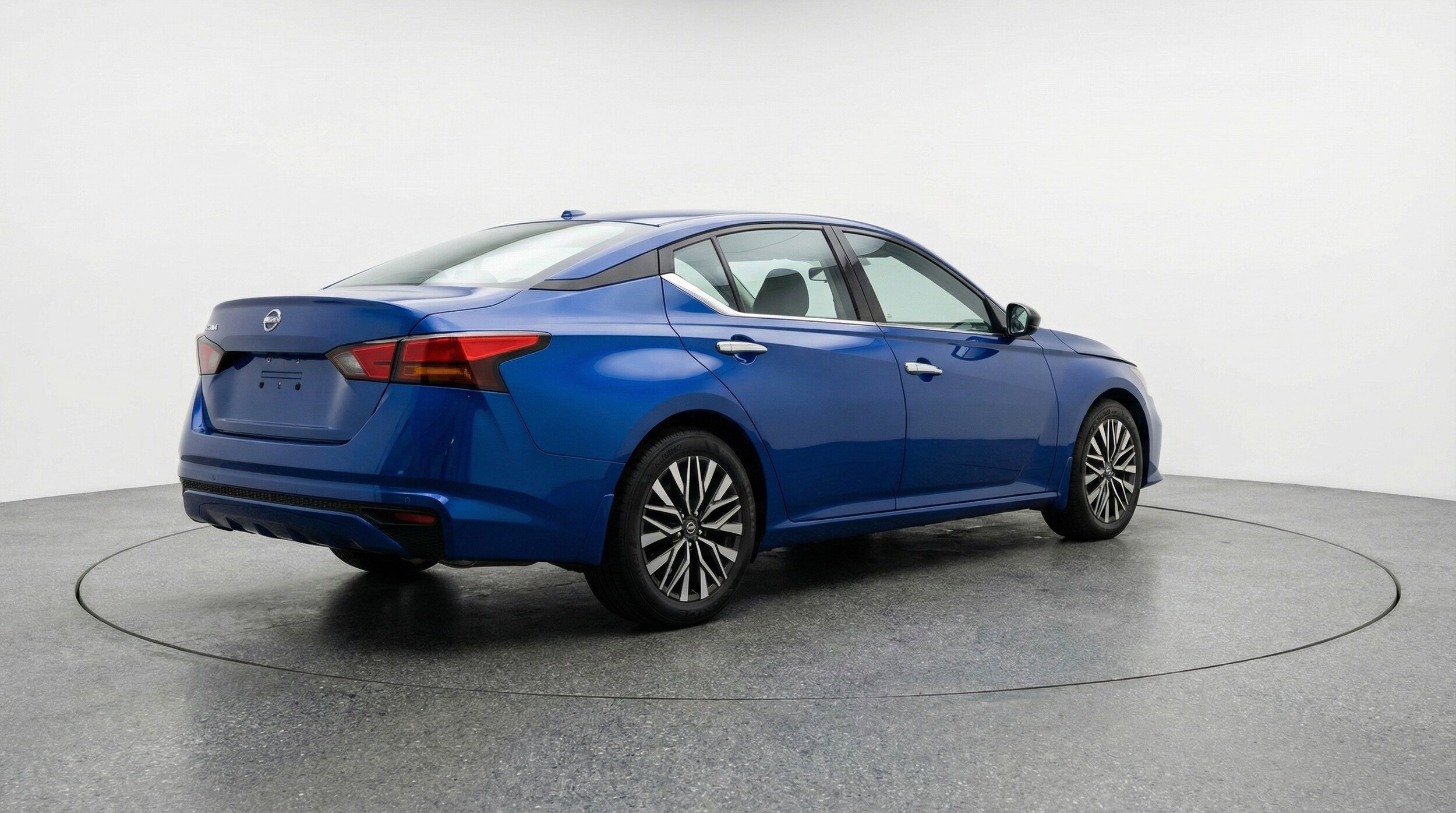 Thumbnail: 2025 Nissan Altima - 9