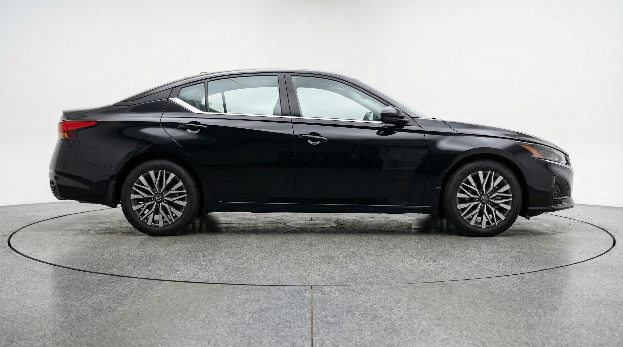 Thumbnail: 2025 Nissan Altima - 8