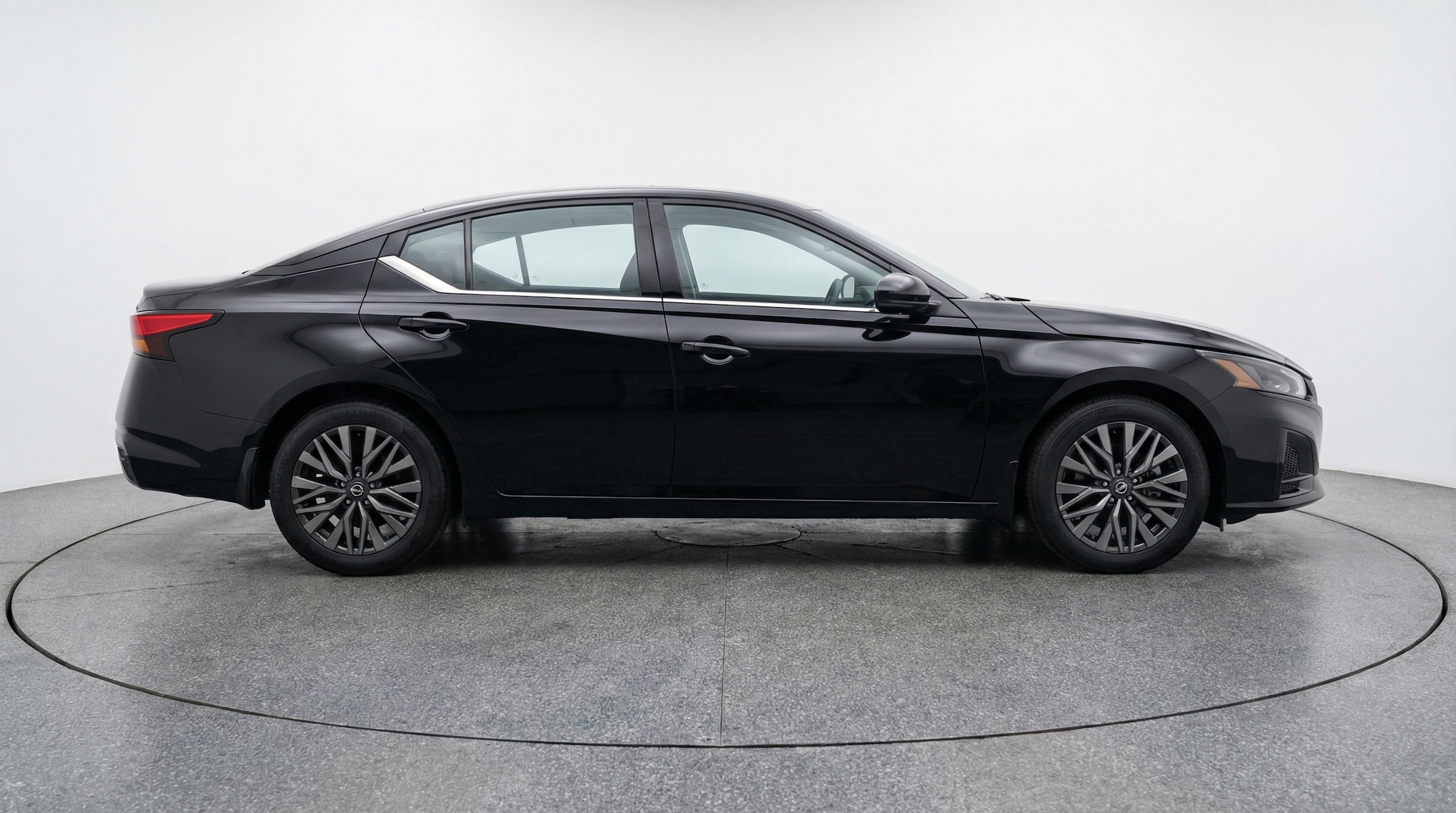 Thumbnail: 2025 Nissan Altima - 8