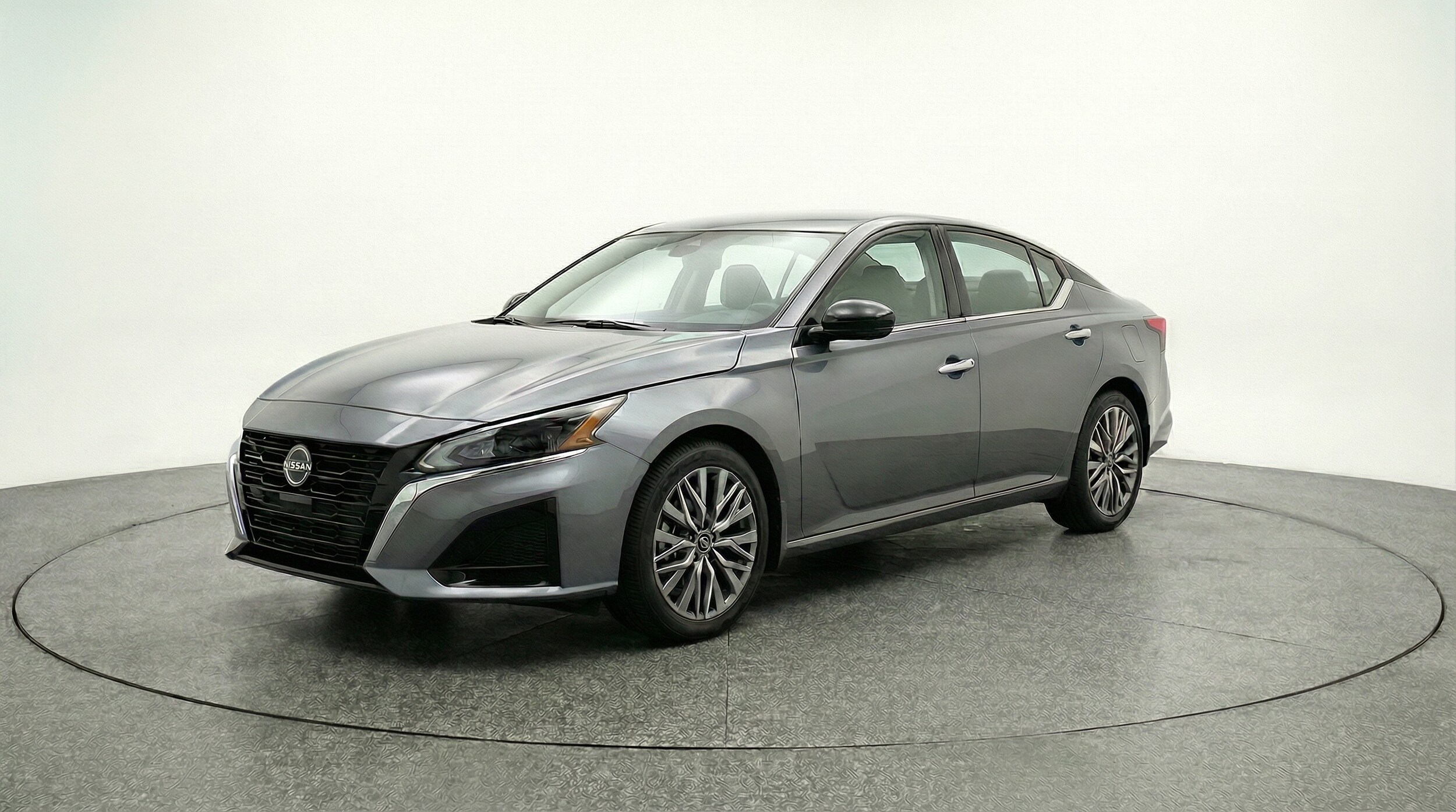 Thumbnail: 2025 Nissan Altima - 3