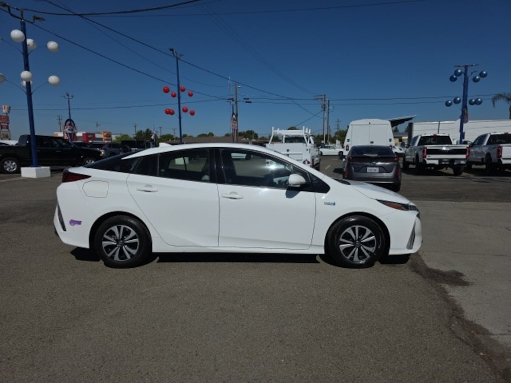Used 2018 Toyota Prius Prime Hatchback