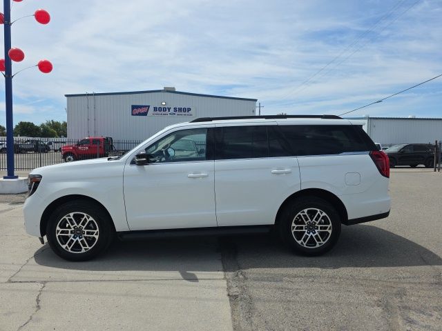 2025 Ford Expedition Active 4x4's photo