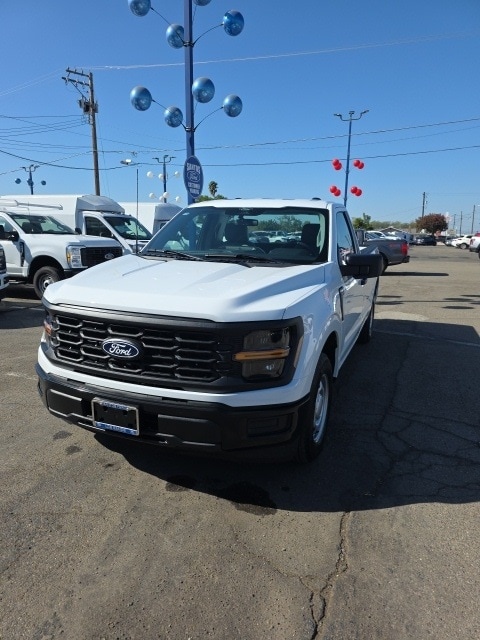 2025 Ford F-150 XL's photo