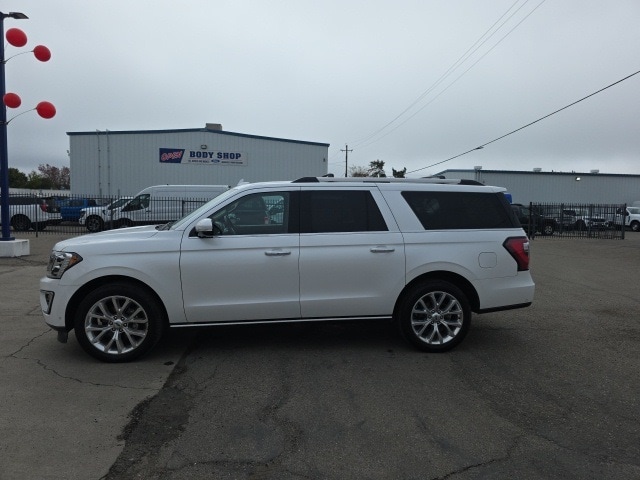 2019 Ford Expedition Limited's photo