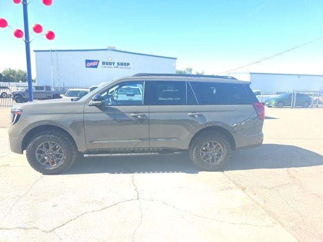 2025 Ford Expedition Tremor 4x4's photo