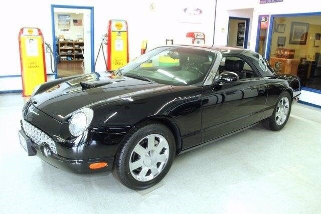 2002 Ford Thunderbird photo 4