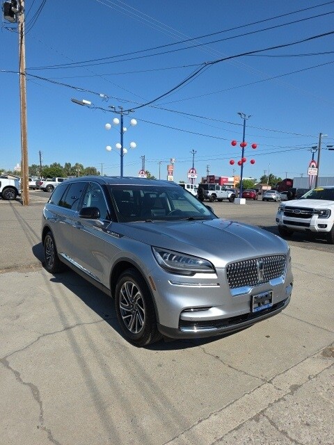 2022 Lincoln Aviator Standard photo 4