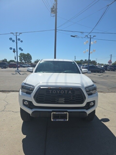 2023 Toyota Tacoma TRD V6 photo 3