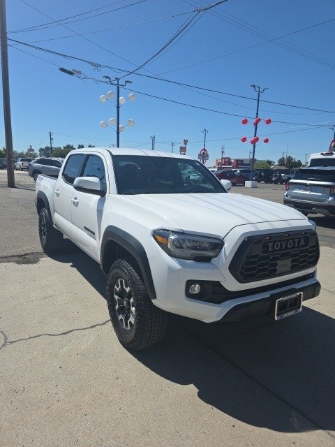 2023 Toyota Tacoma TRD V6 photo 4