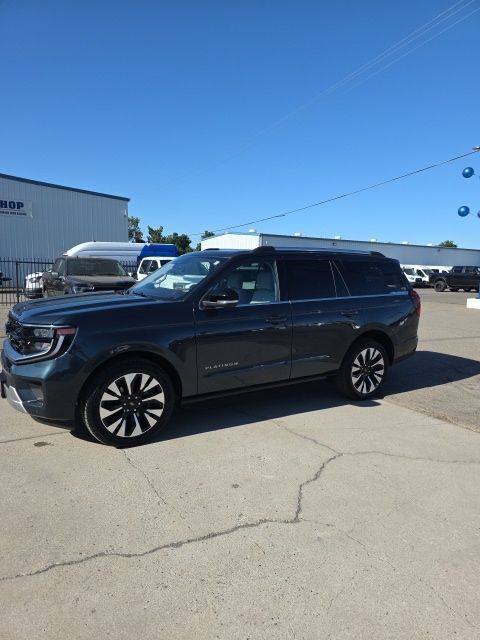2025 Ford Expedition Platinum 4x4's photo