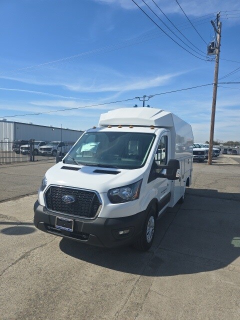 2024 Ford Transit Chassis Cutaway Van photo 2
