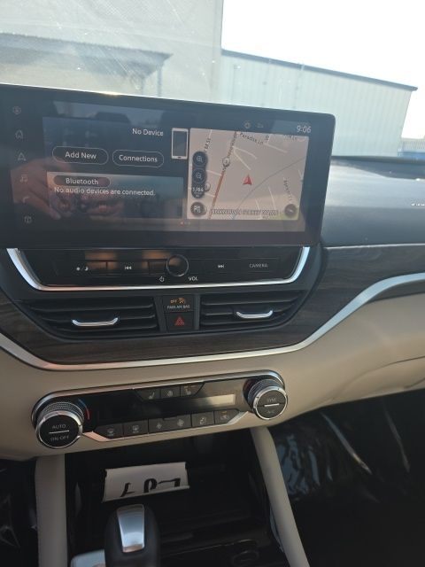 2024 Nissan Altima SL - Photo 12