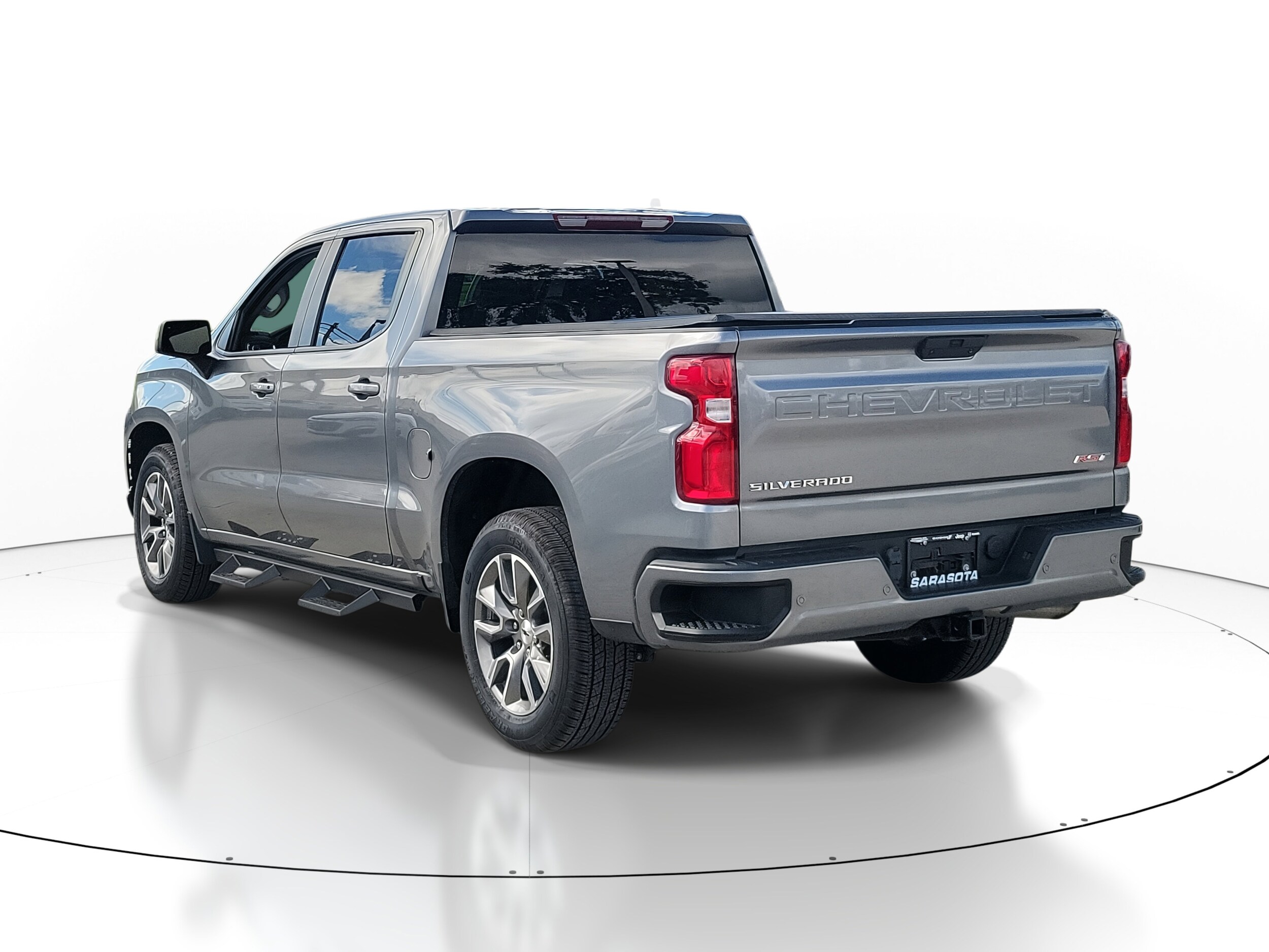 2021 Chevrolet Silverado 1500 RST photo 3