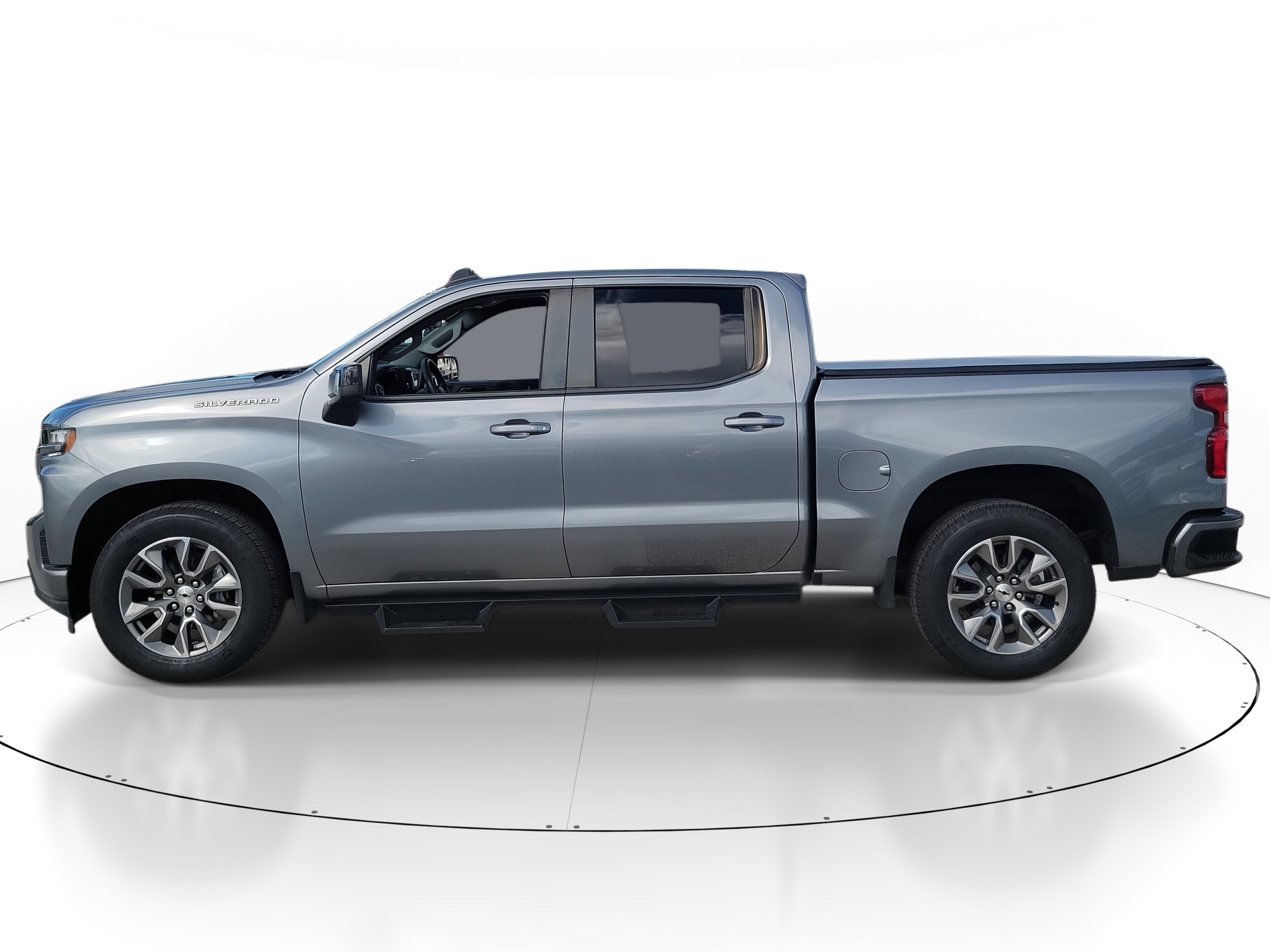 2021 Chevrolet Silverado 1500 RST photo 2