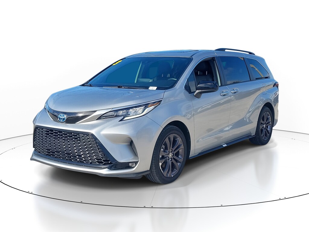 Used 2023 Toyota Sienna XSE XSE FWD 7-Passenger