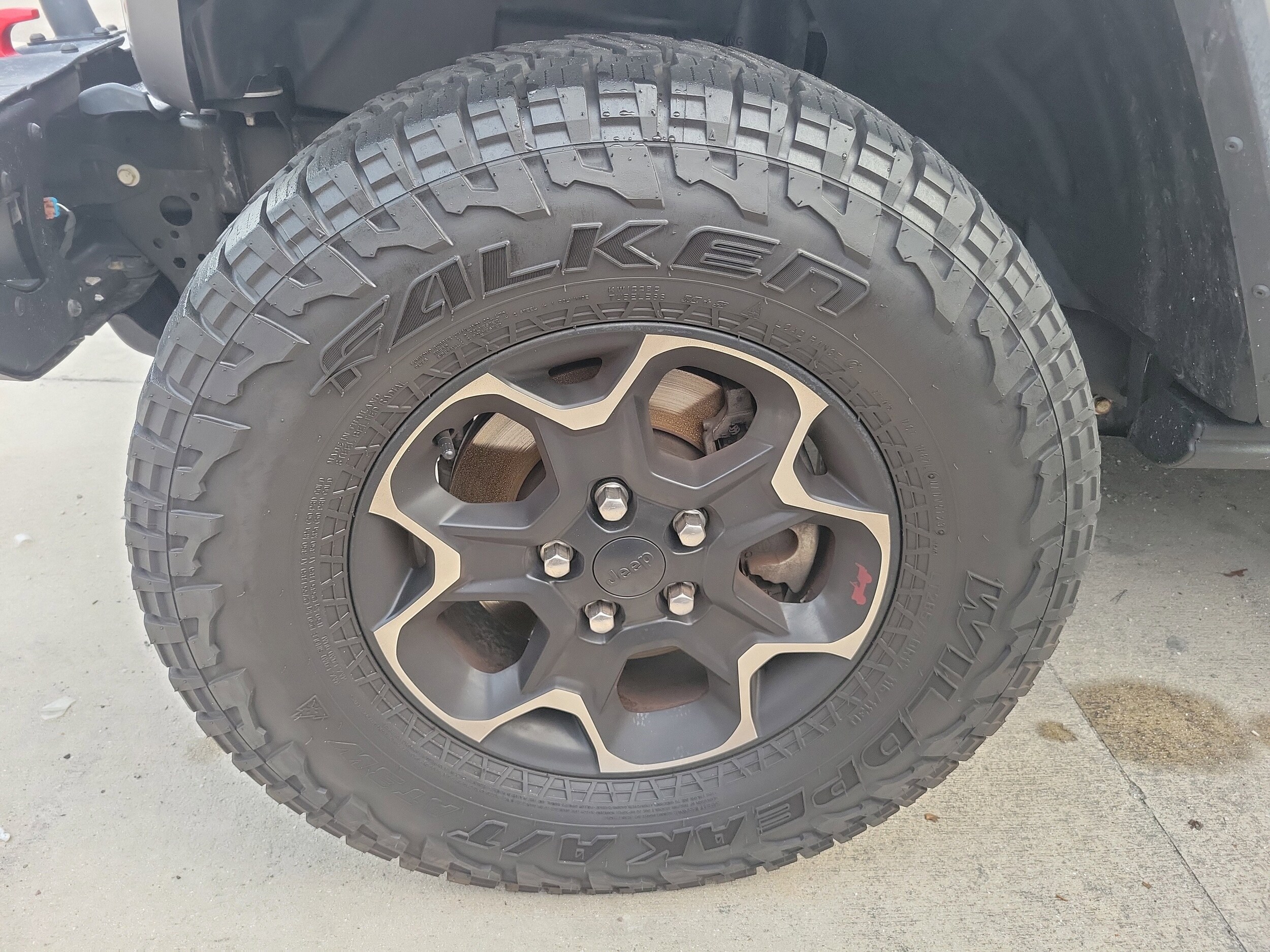 2020 Jeep Wrangler Unlimited Recon photo 3