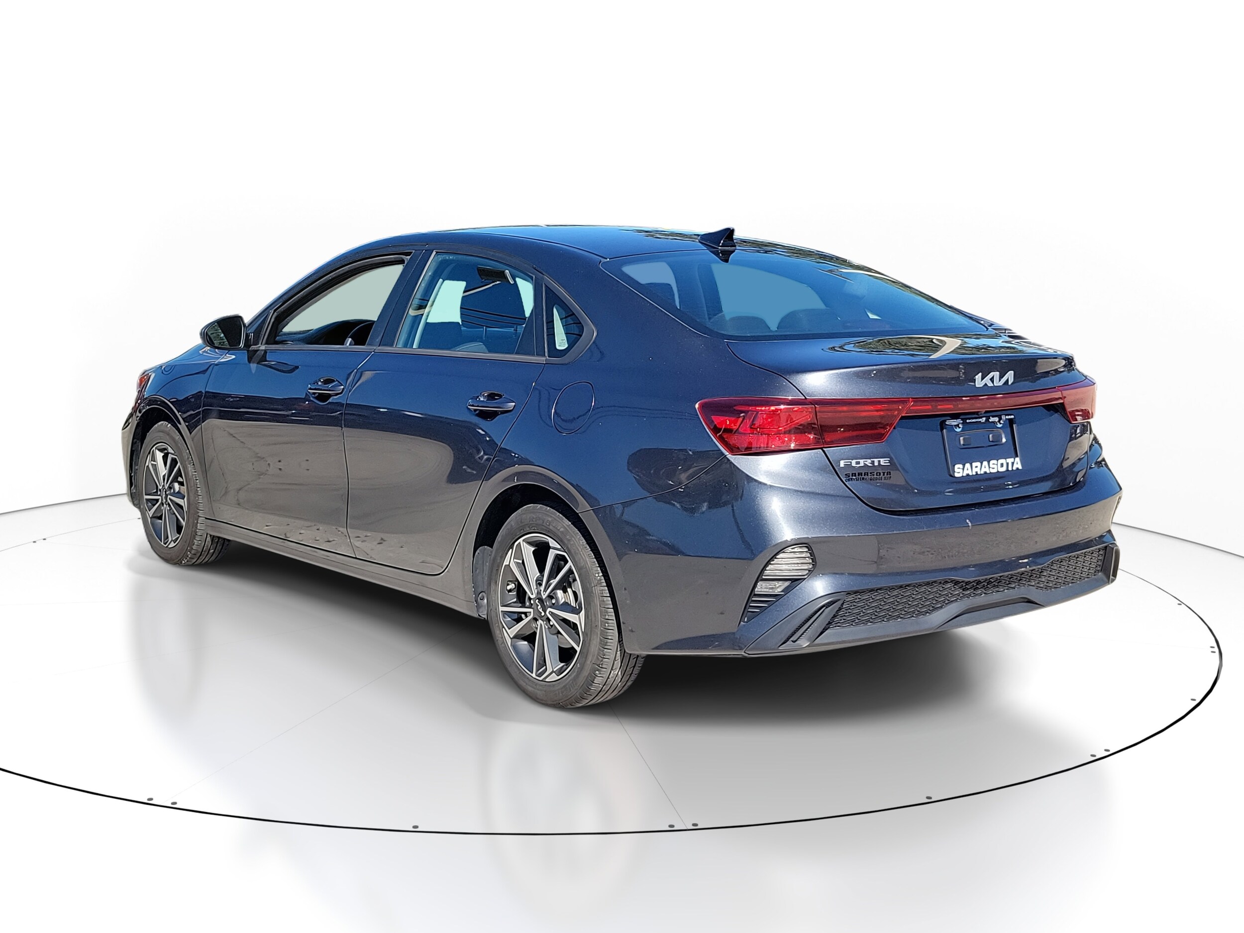 2023 Kia Forte LXS photo 3