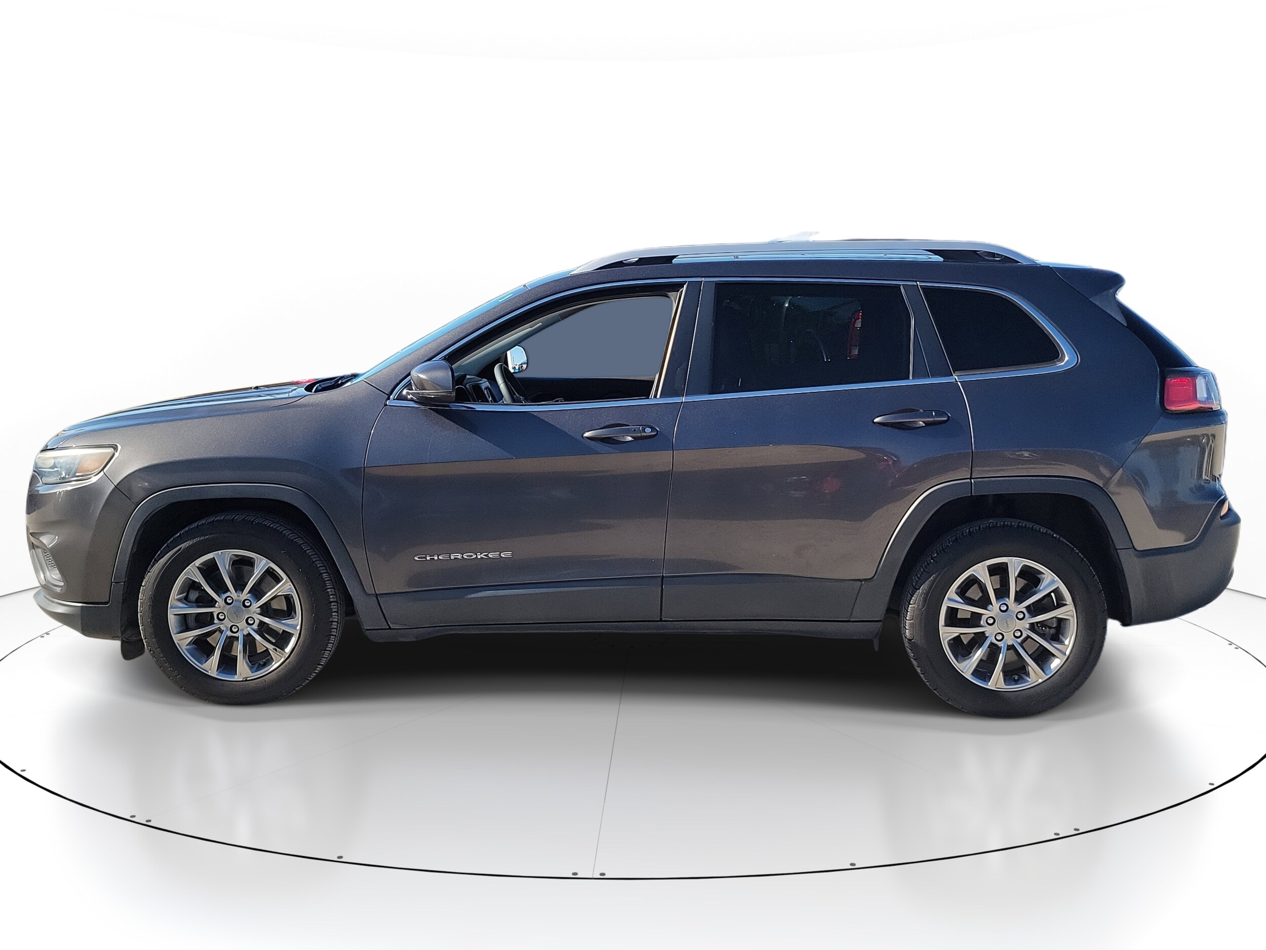 2020 Jeep Cherokee Latitude photo 2