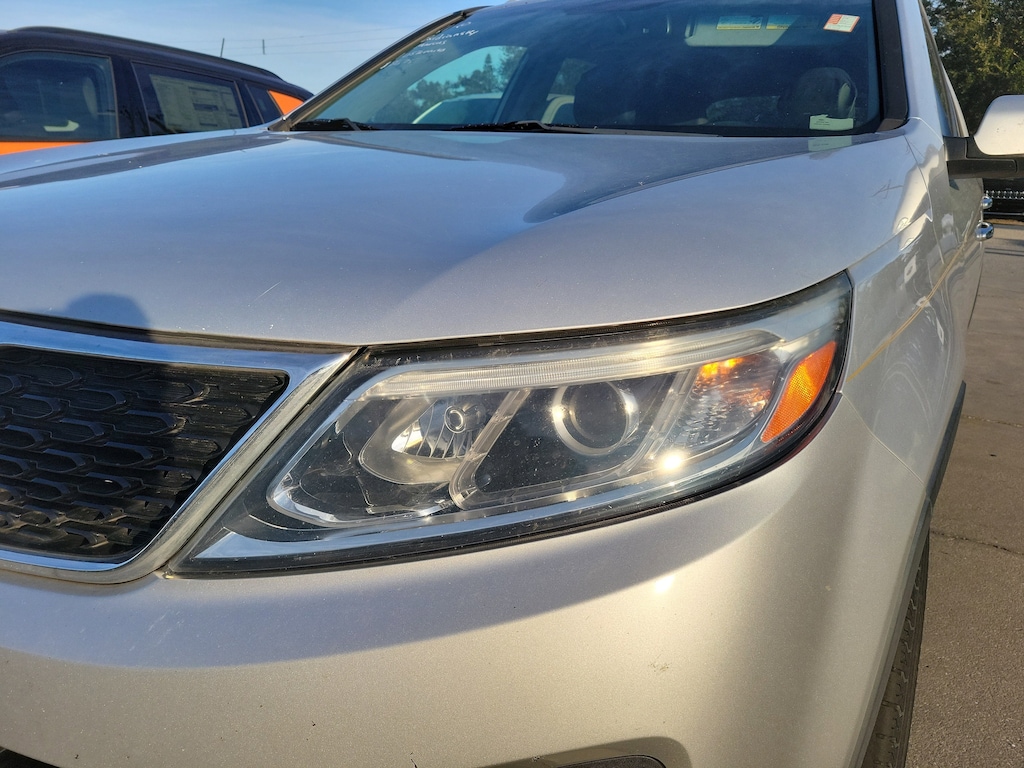 Used 2015 Kia Sorento LX 2WD I4 LX