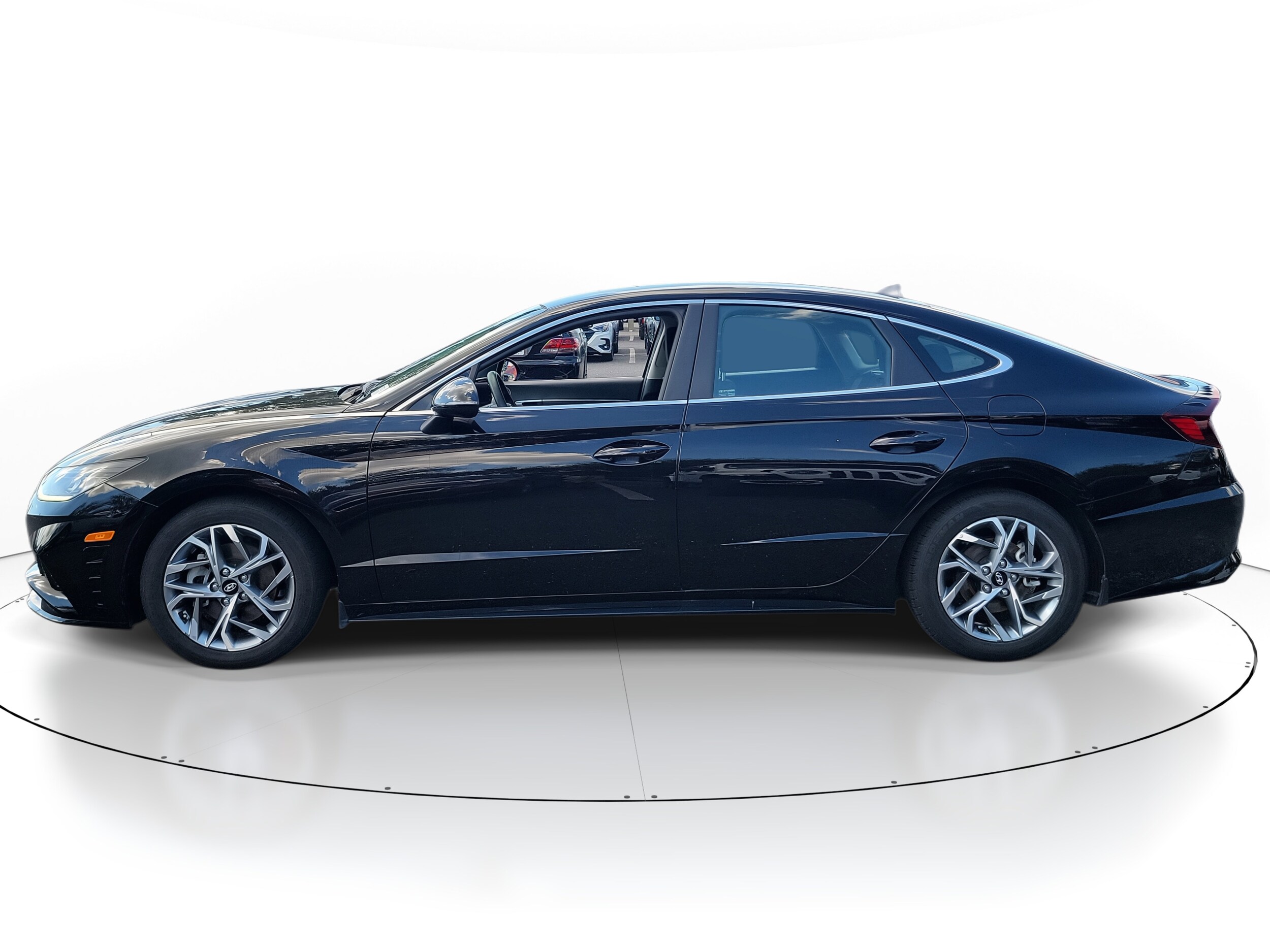 2023 Hyundai Sonata SEL photo 2