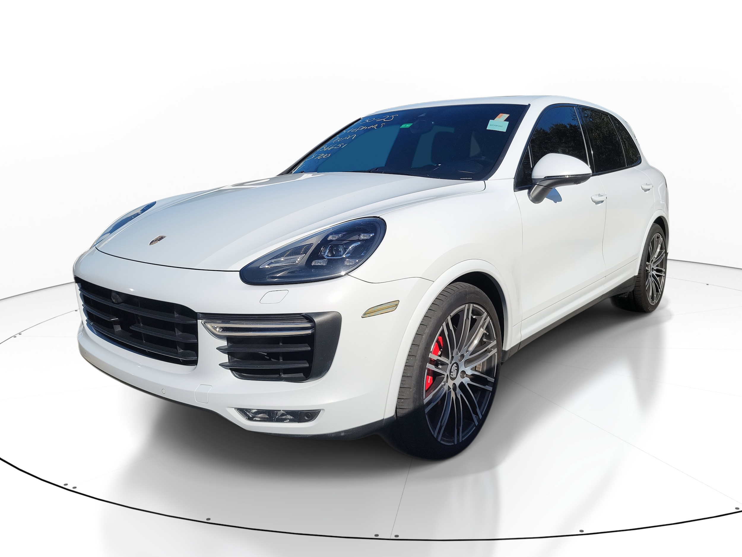 2016 Porsche Cayenne Turbo photo 2