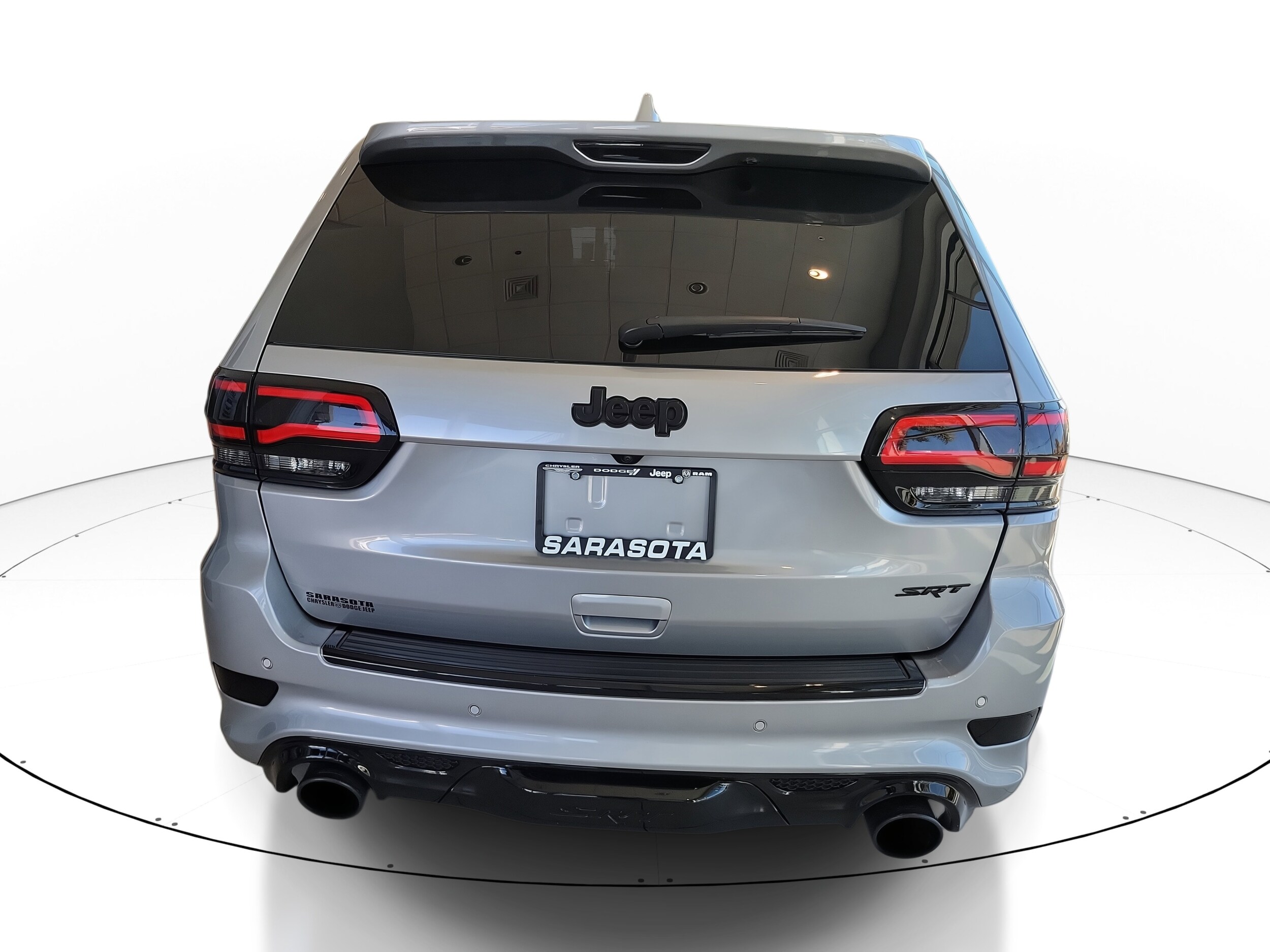 2020 Jeep Grand Cherokee SRT8 photo 4