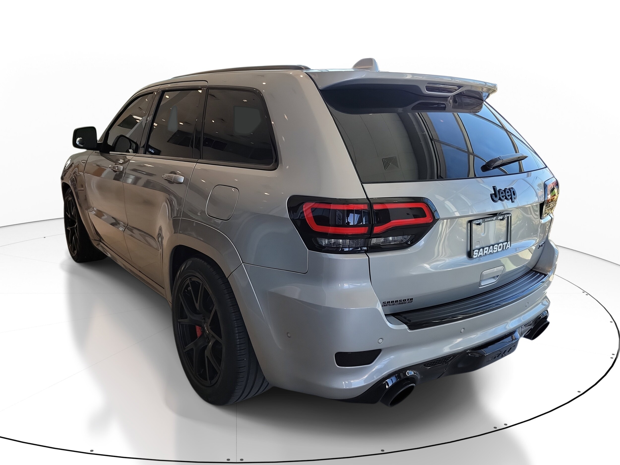 2020 Jeep Grand Cherokee SRT8 photo 3