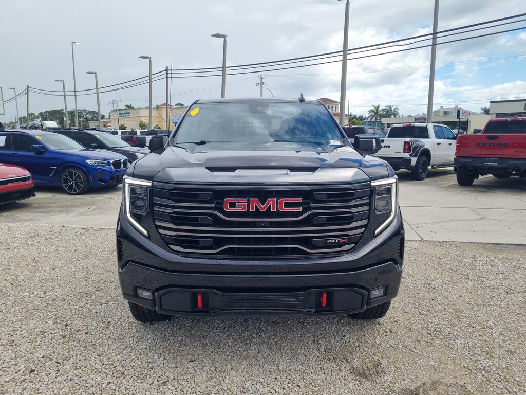 Used 2024 GMC Sierra 1500 AT4 4WD Crew Cab 147 AT4