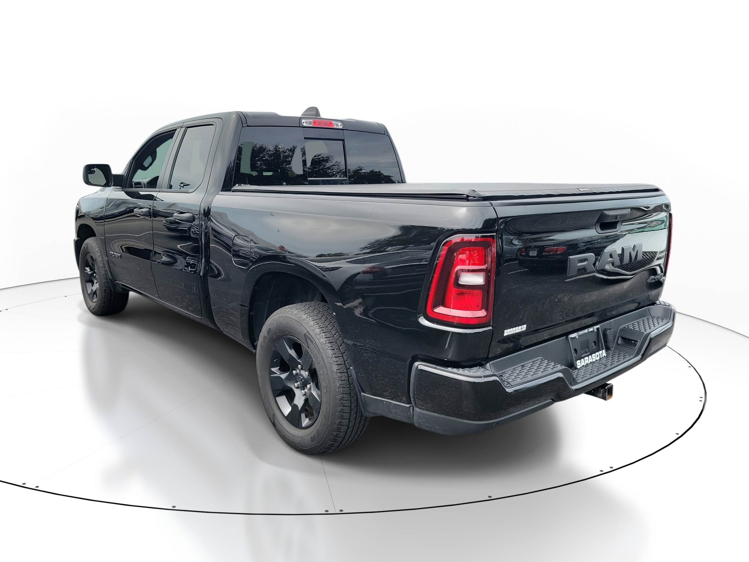 2025 Ram 1500 Tradesman photo 2