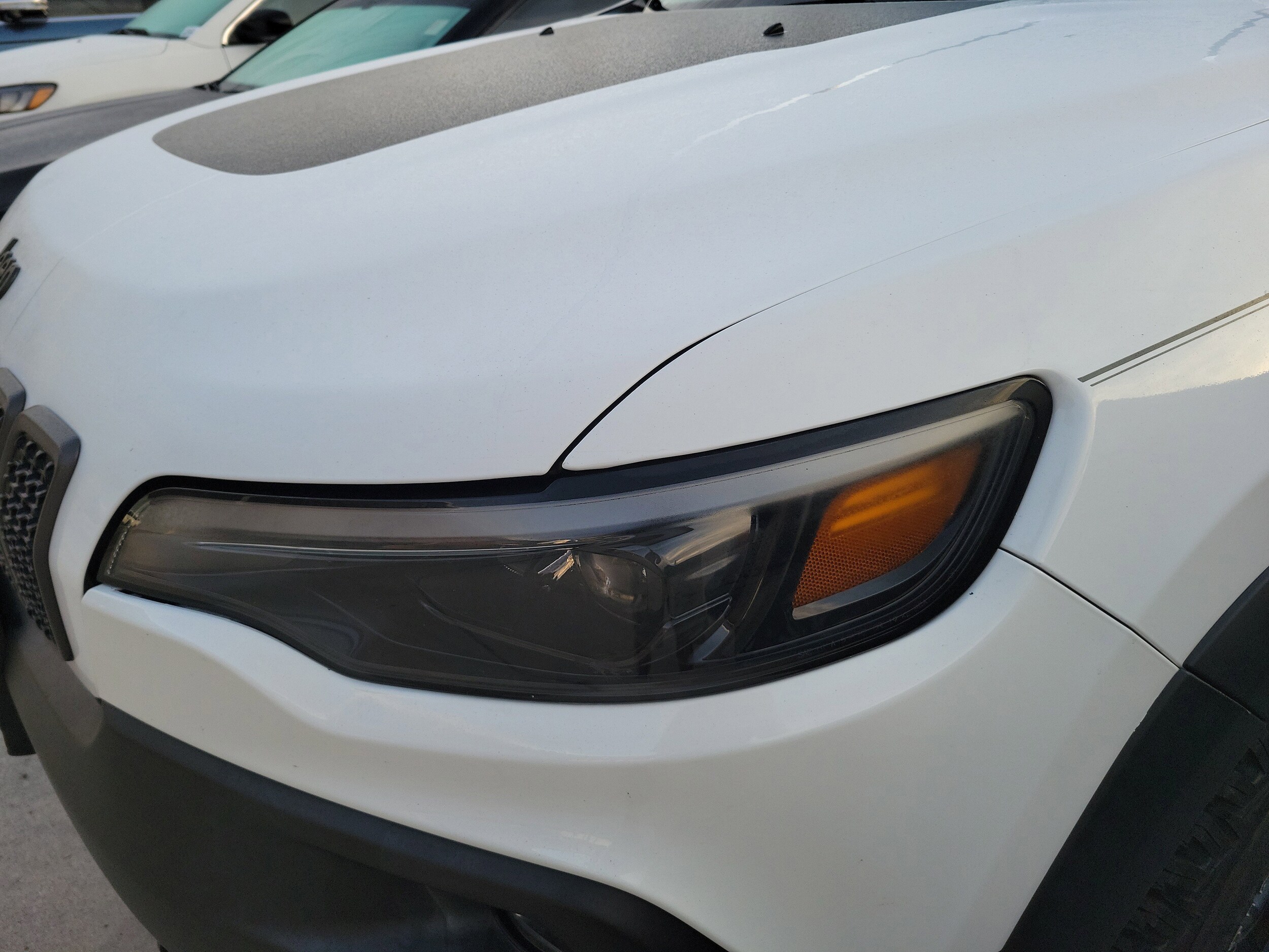 2022 Jeep Cherokee Trailhawk photo 2