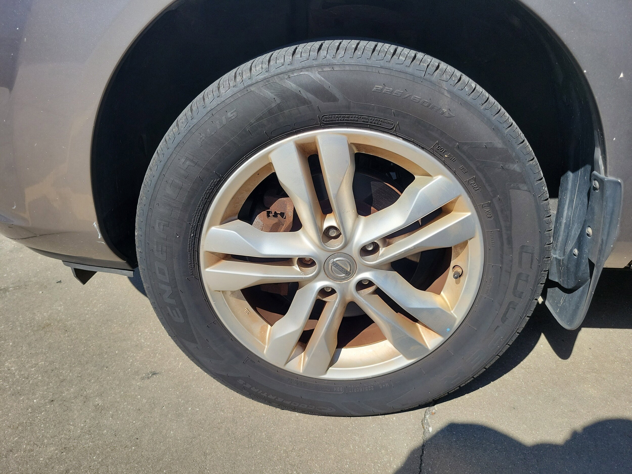 2013 Nissan Rogue SV photo 4
