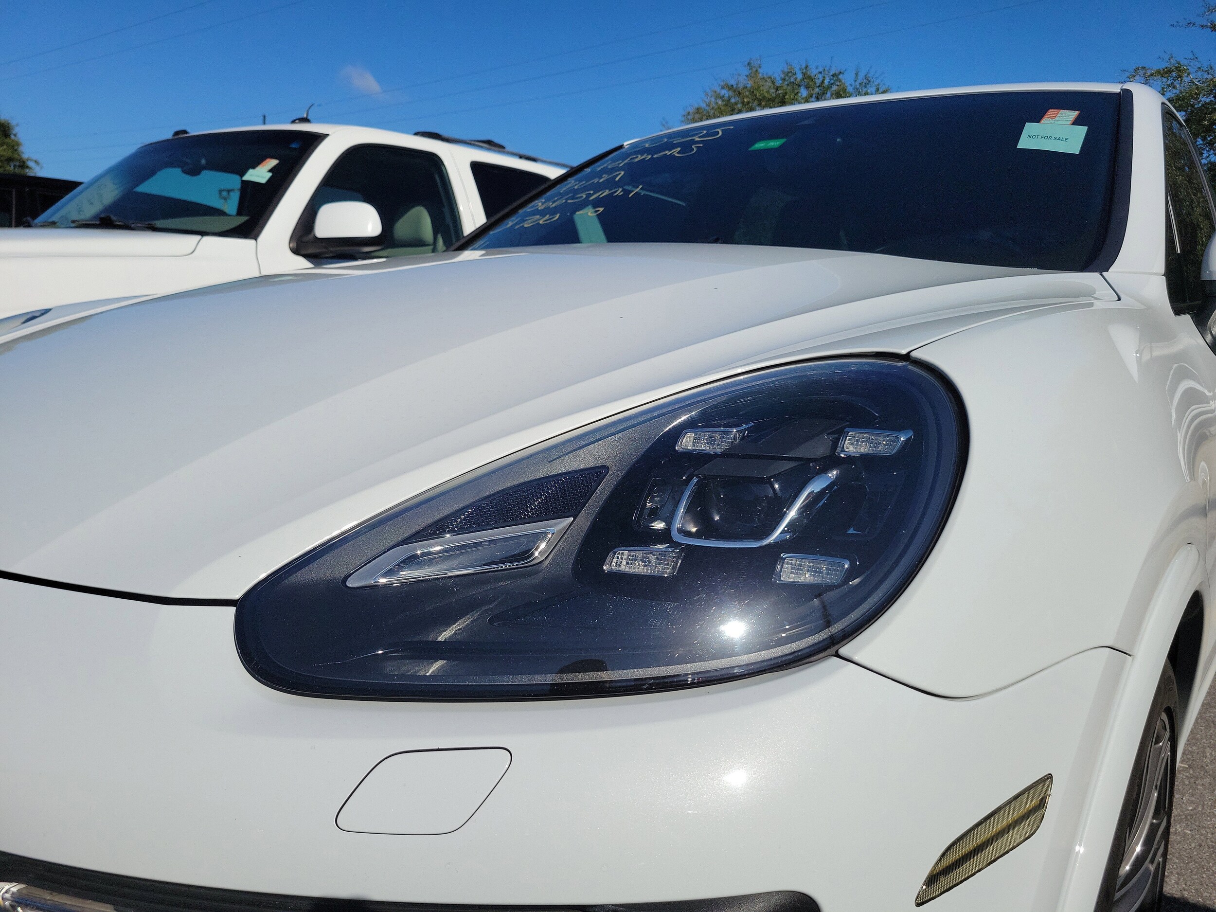 2016 Porsche Cayenne Turbo photo 3