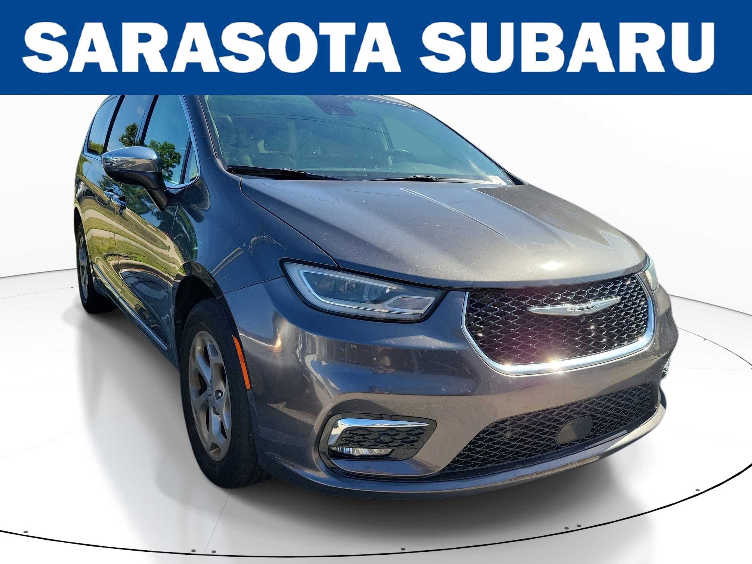 2022 Chrysler Pacifica Limited's photo