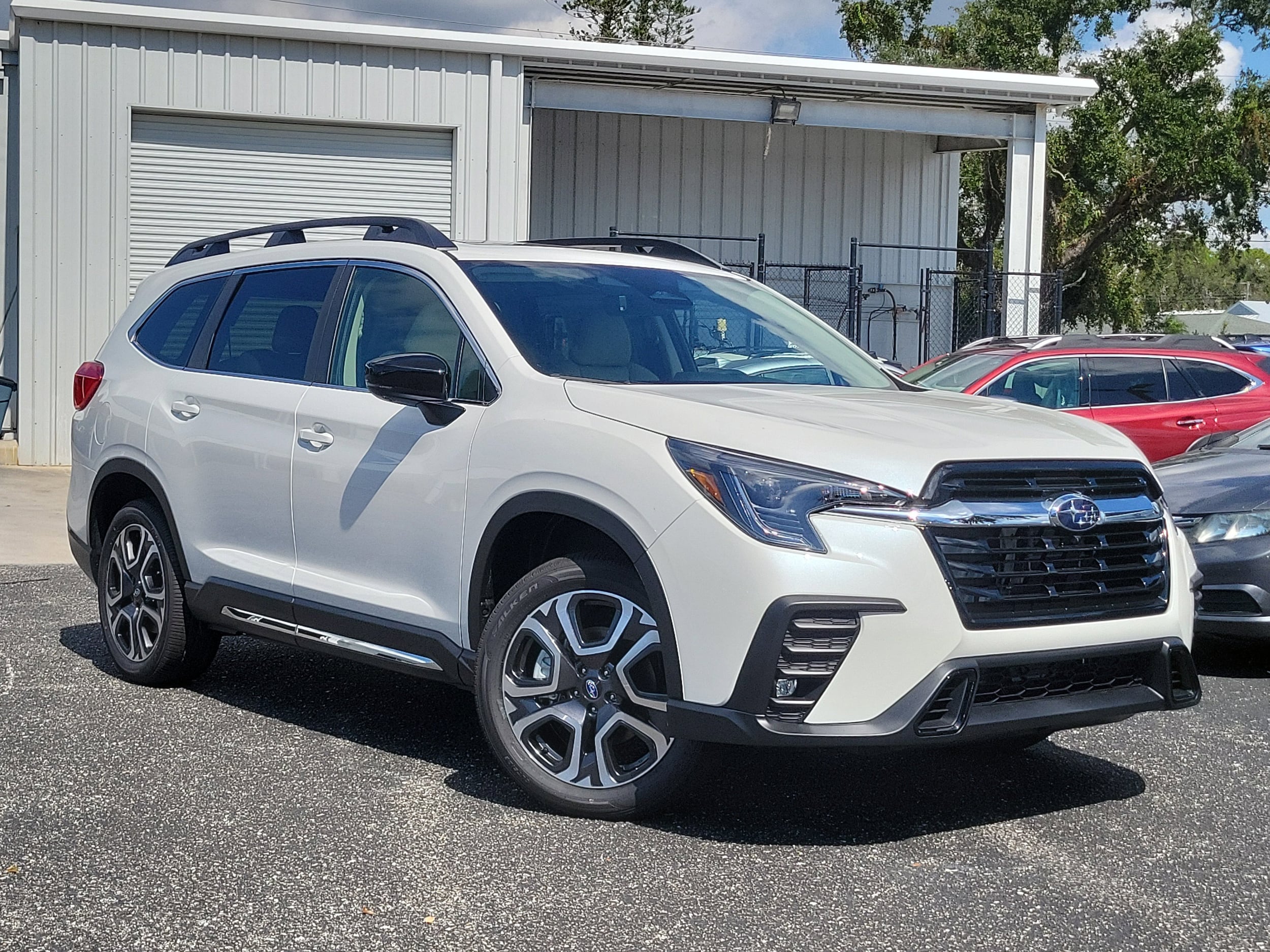 2025 Subaru Ascent Limited's photo