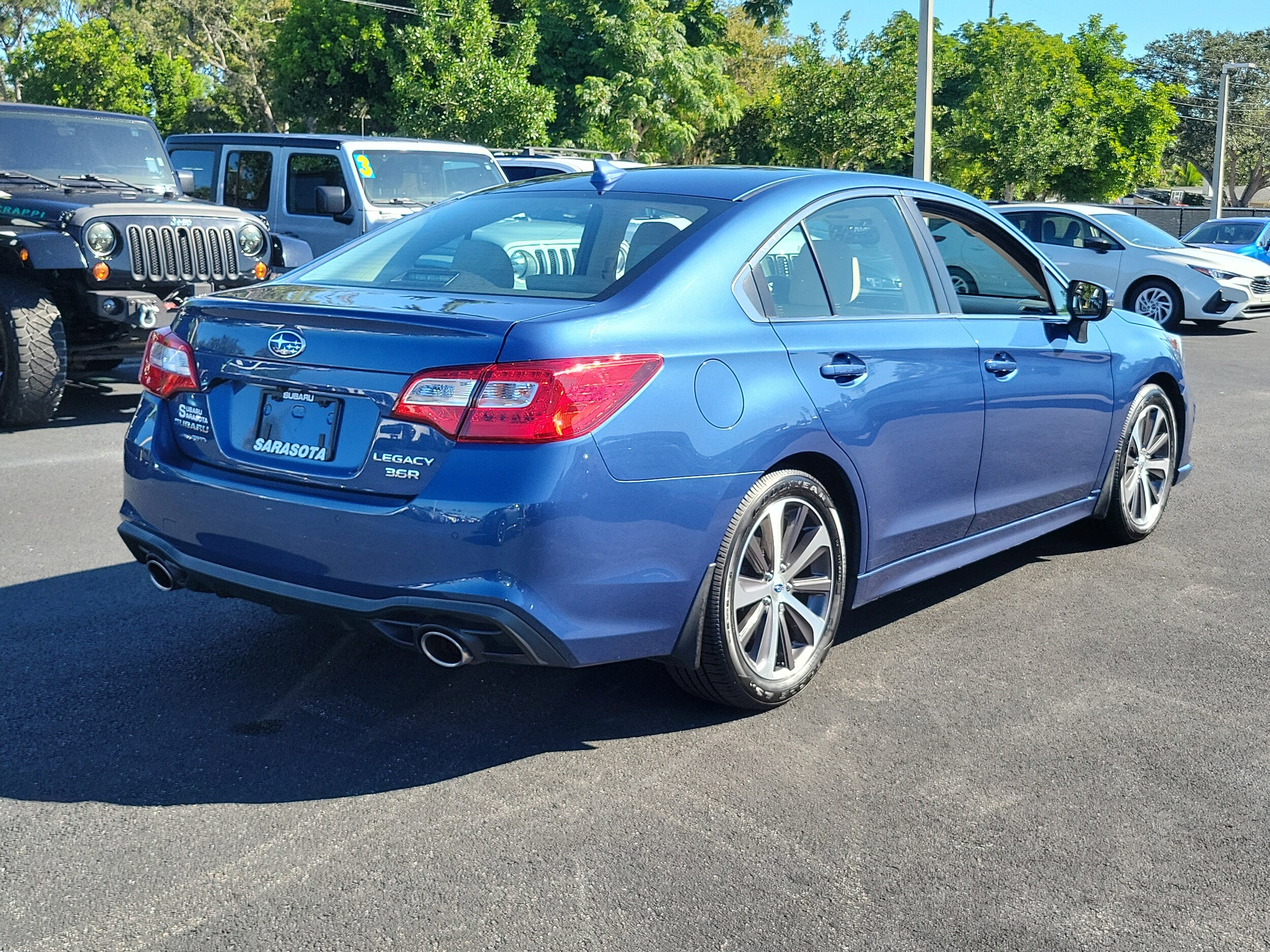 2019 Subaru Legacy 3.6R Limited photo 3