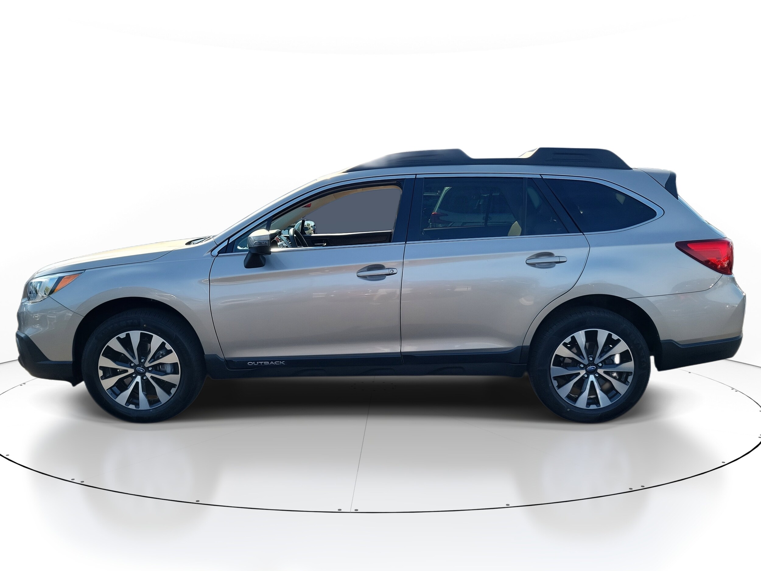 2017 Subaru Outback Limited photo 3