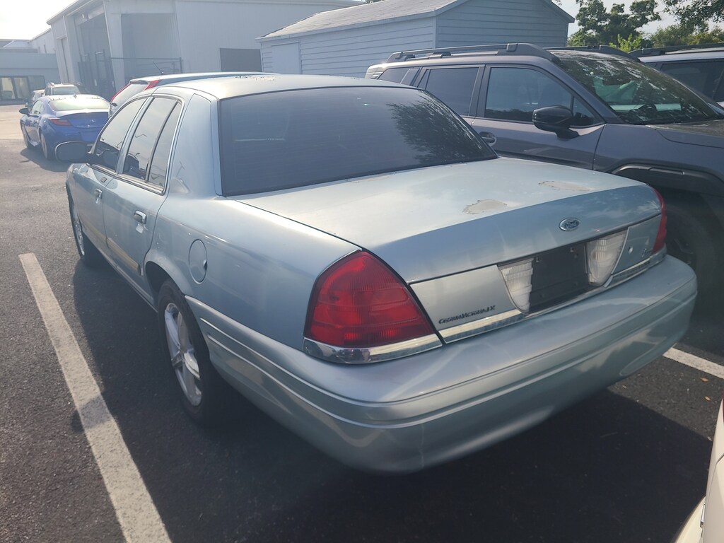 Used 2009 Ford Crown Victoria LX Sedan