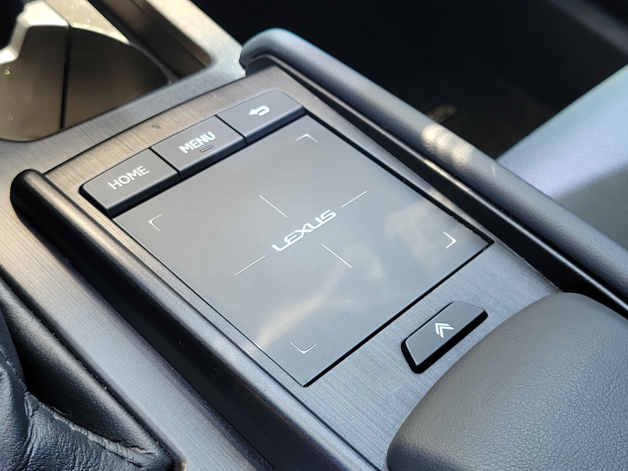 2022 Lexus ES Hybrid 300h - Photo 27