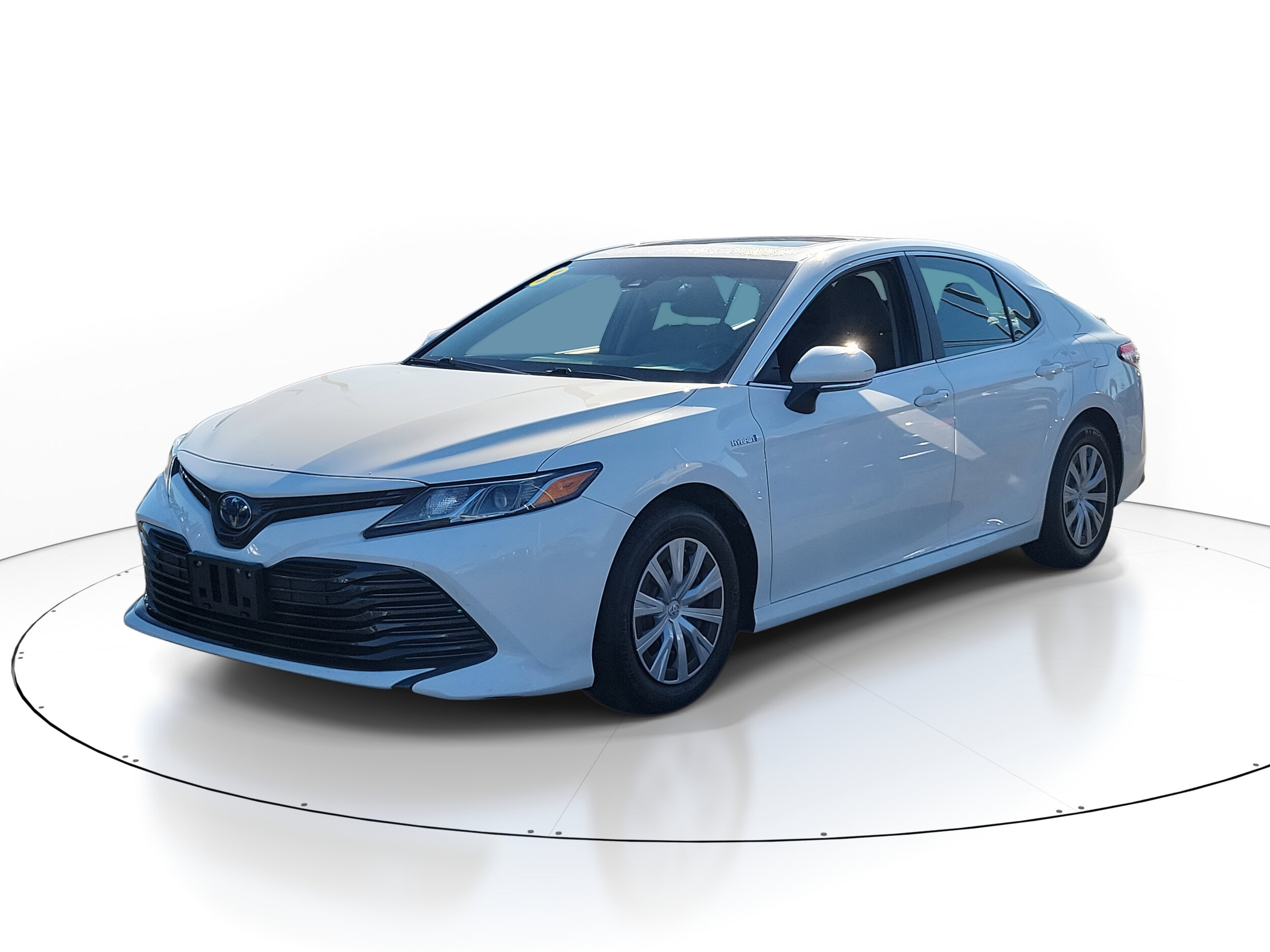 2018 Toyota Camry Hybrid LE photo 2