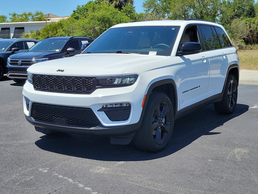 Used 2023 Jeep Grand Cherokee Limited SUV