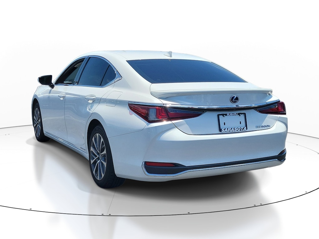 Used 2022 Lexus ES 300h Sedan
