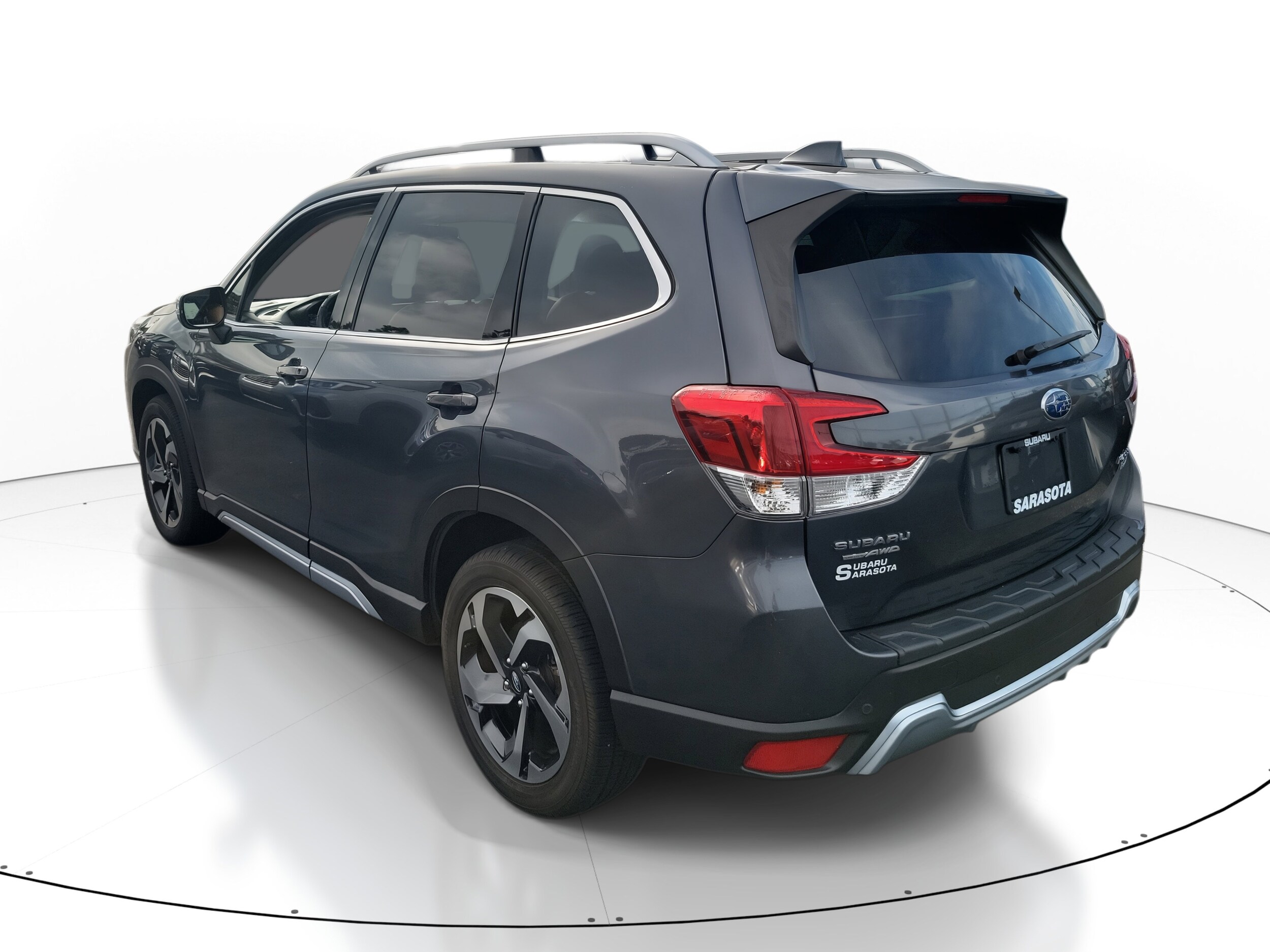 2022 Subaru Forester Touring photo 2