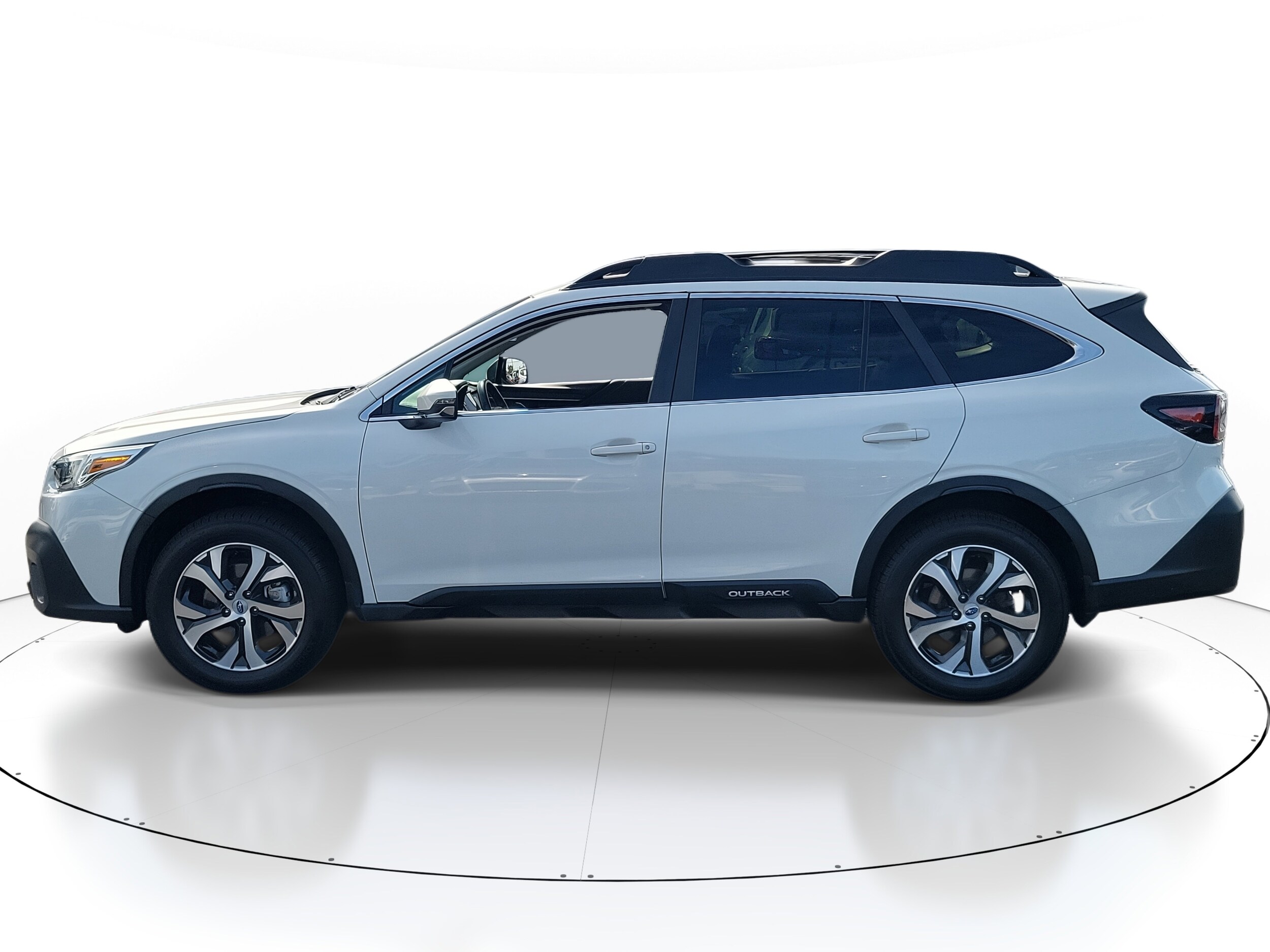2021 Subaru Outback Limited photo 2