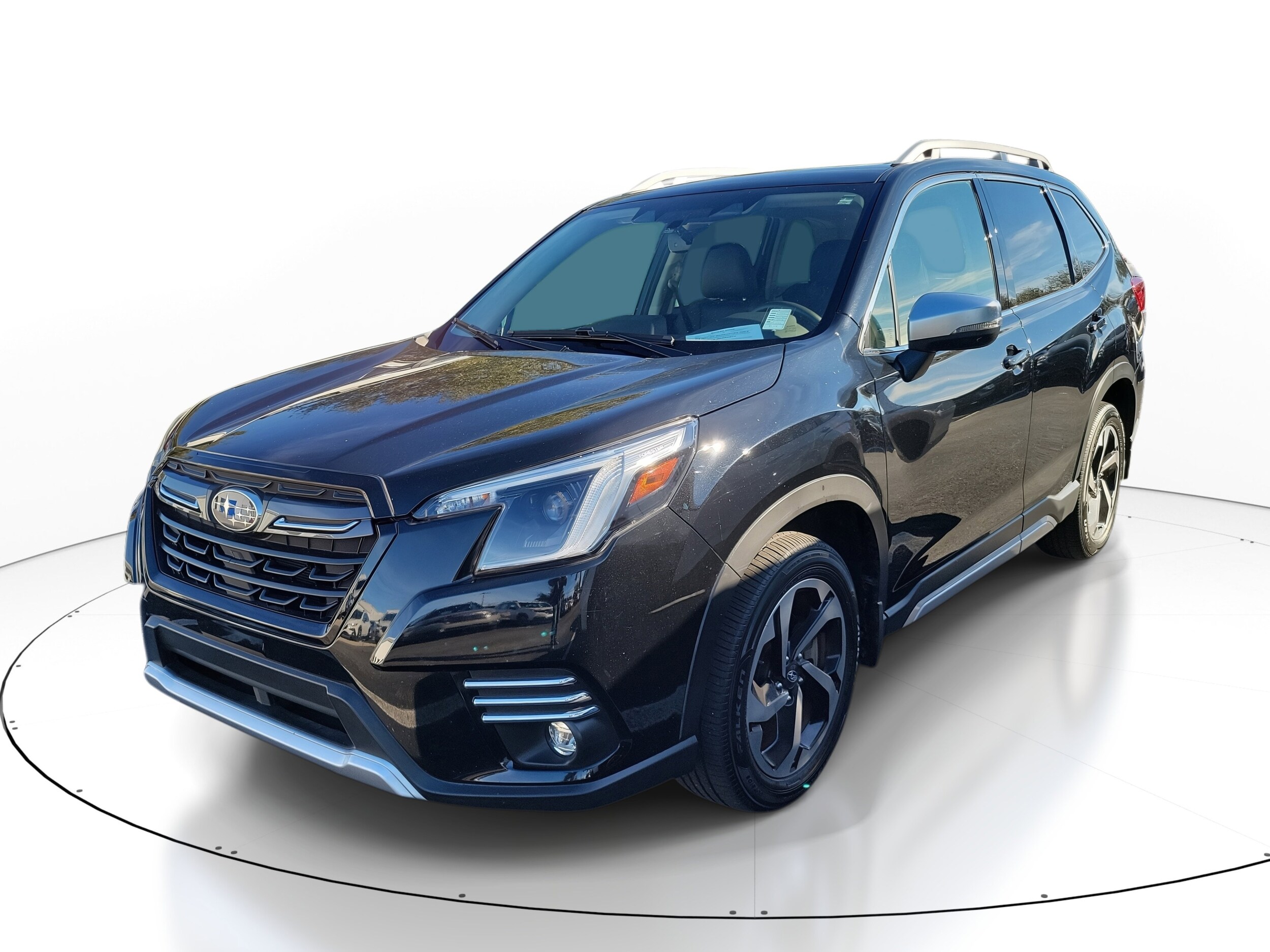 2022 Subaru Forester Touring photo 2