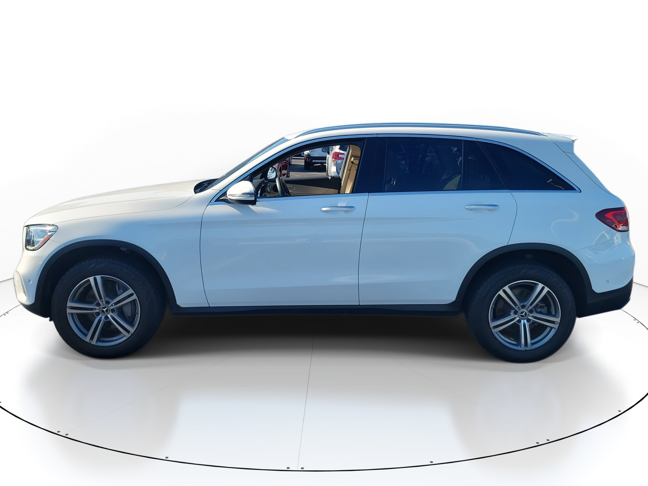2022 Mercedes Benz GLC 300 photo 3