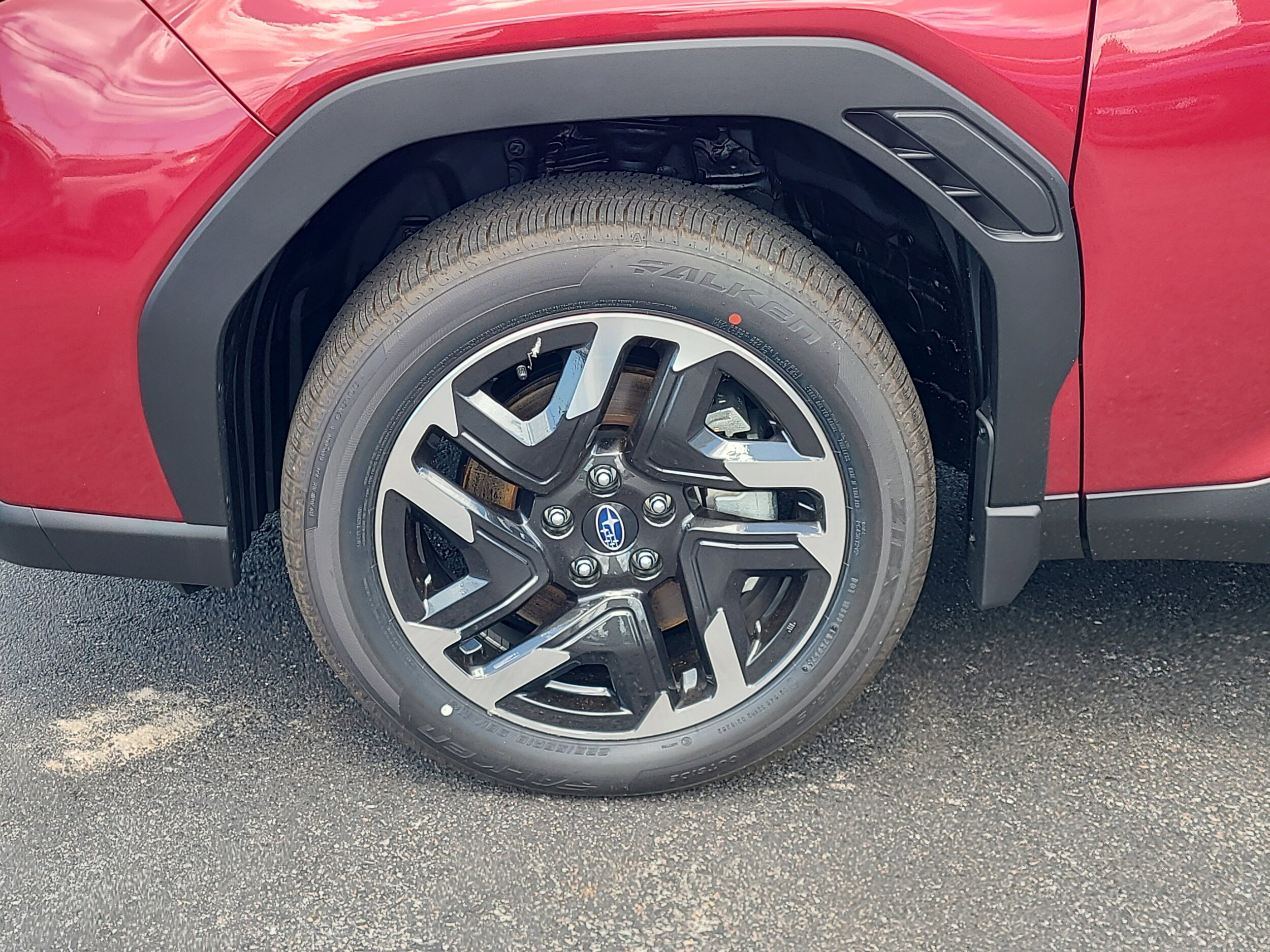 2025 Subaru Forester Premium photo 2