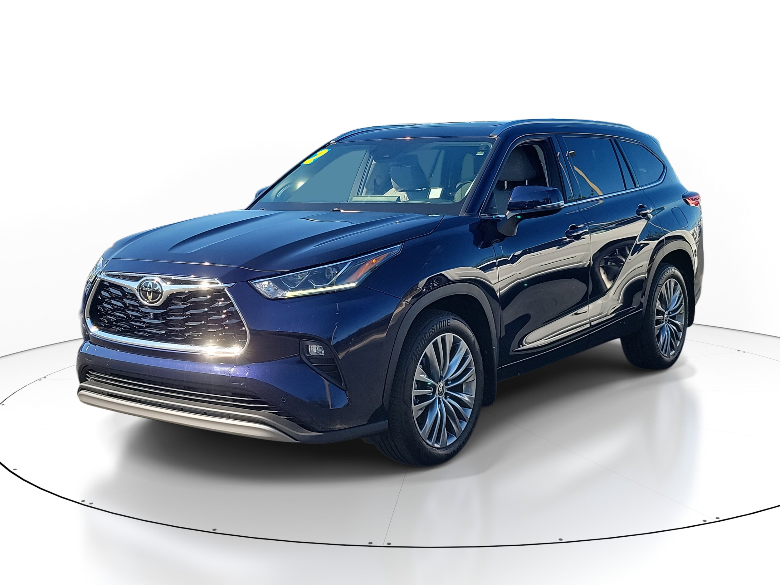 2022 Toyota Highlander Platinum photo 2