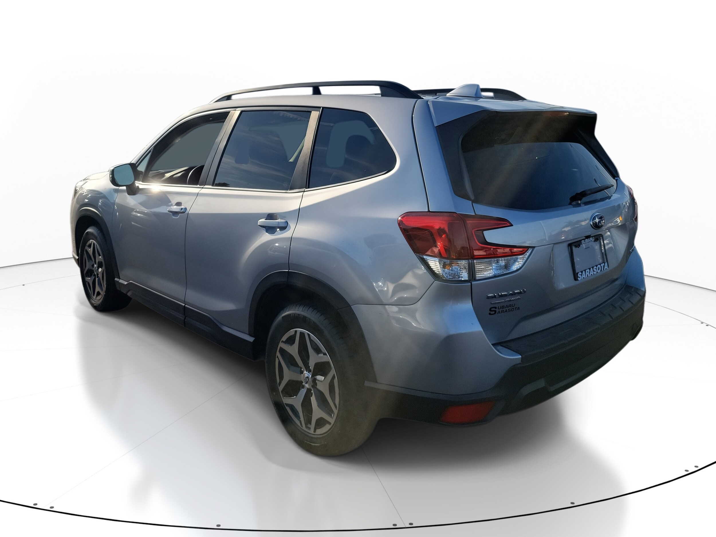 2020 Subaru Forester Premium photo 4